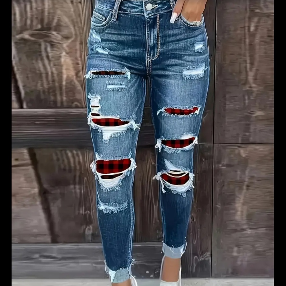 Women’s Jeans
Waist 17”
Rise 9.5”
28” long